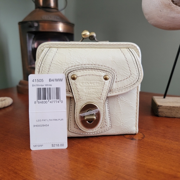 NWT Coach Y2K Patent Leather Framed French Purse Winter White Cream Wallet 41505 - Picture 1 of 16